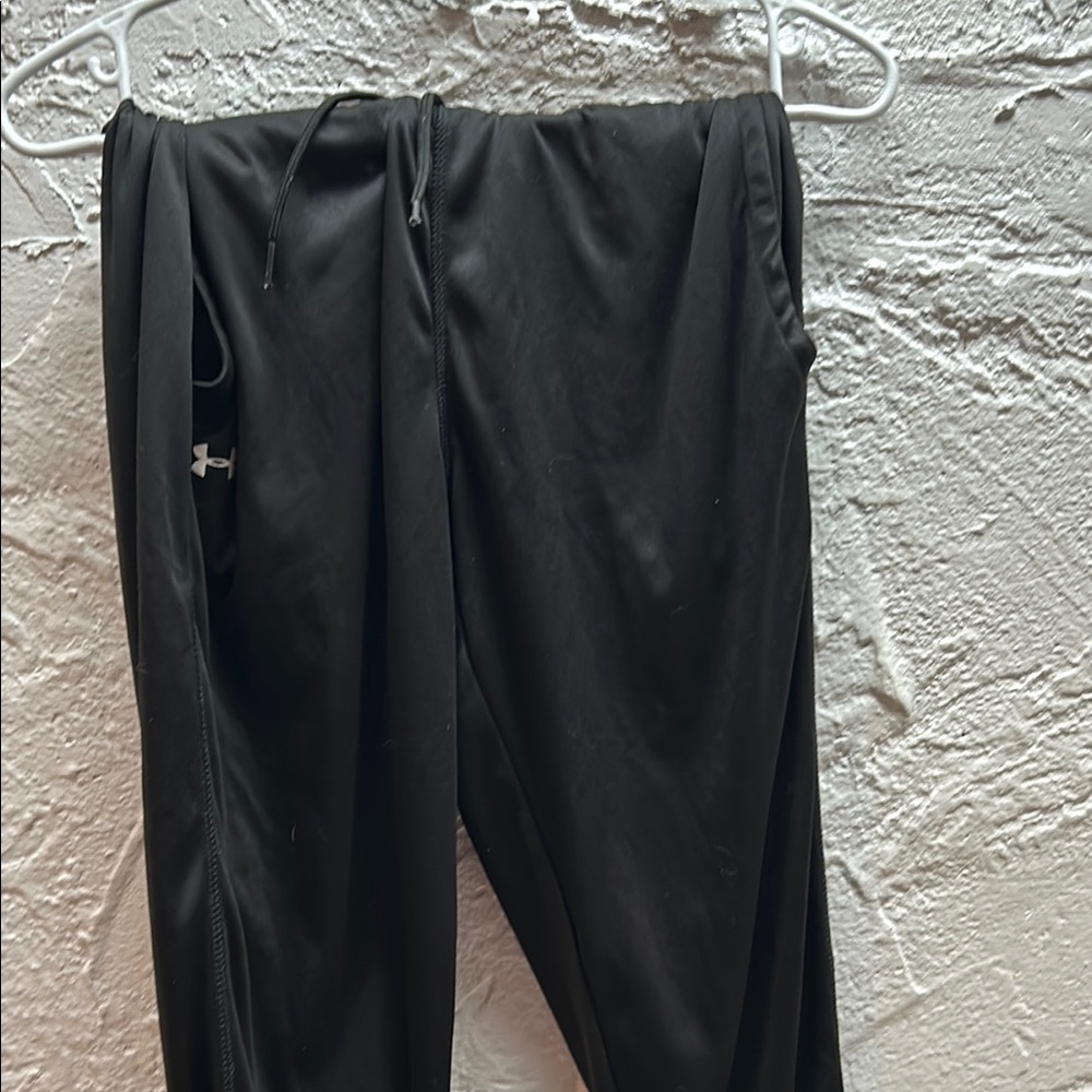Under Armour Black Joggers with Elastic Waistband and Tapered Legs